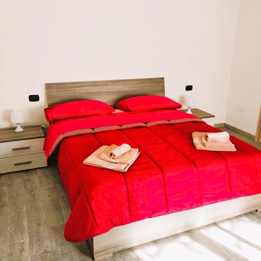 La Petite Maison Apartment Agrate Brianza Bagian luar foto